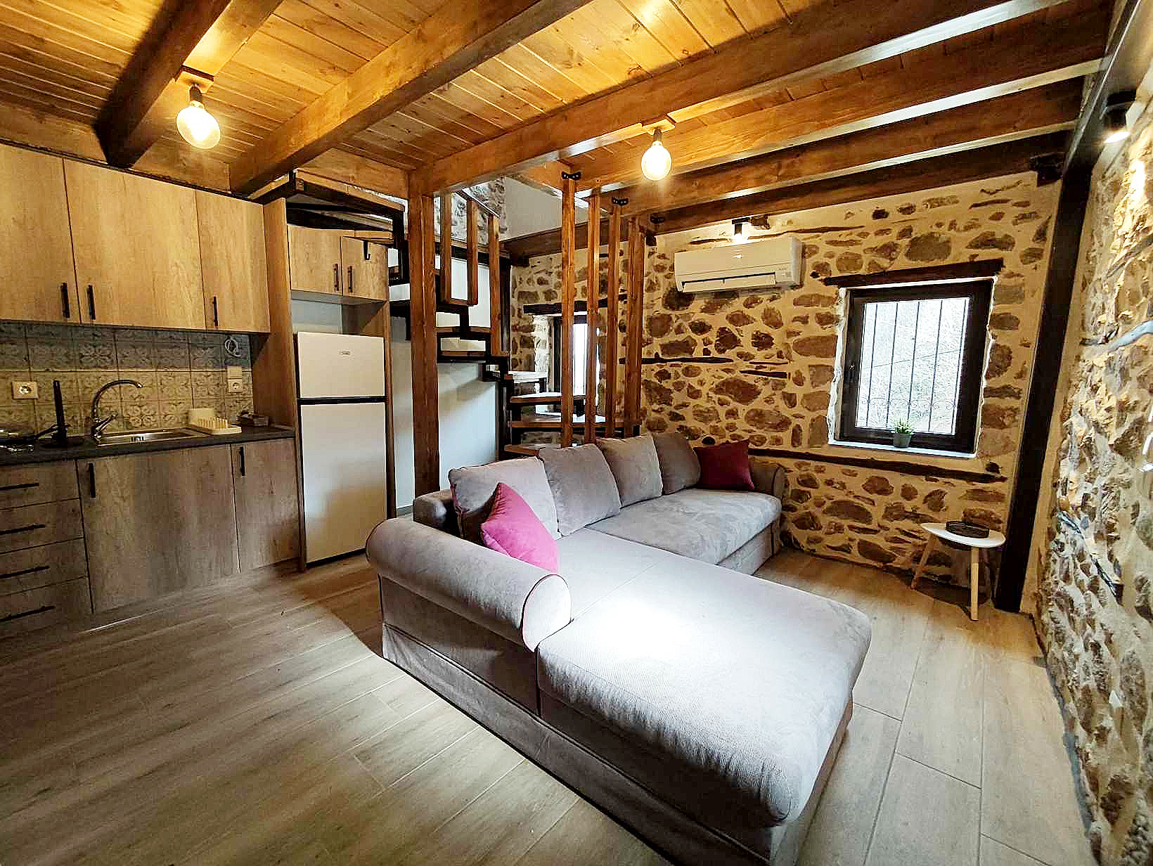 stone-guesthouse-pantazis-A10