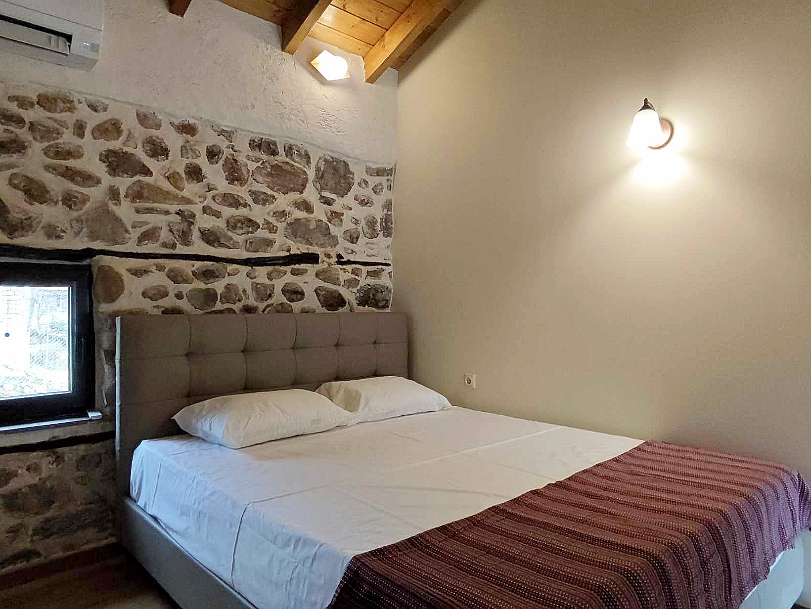 stone-guesthouse-pantazis-b17