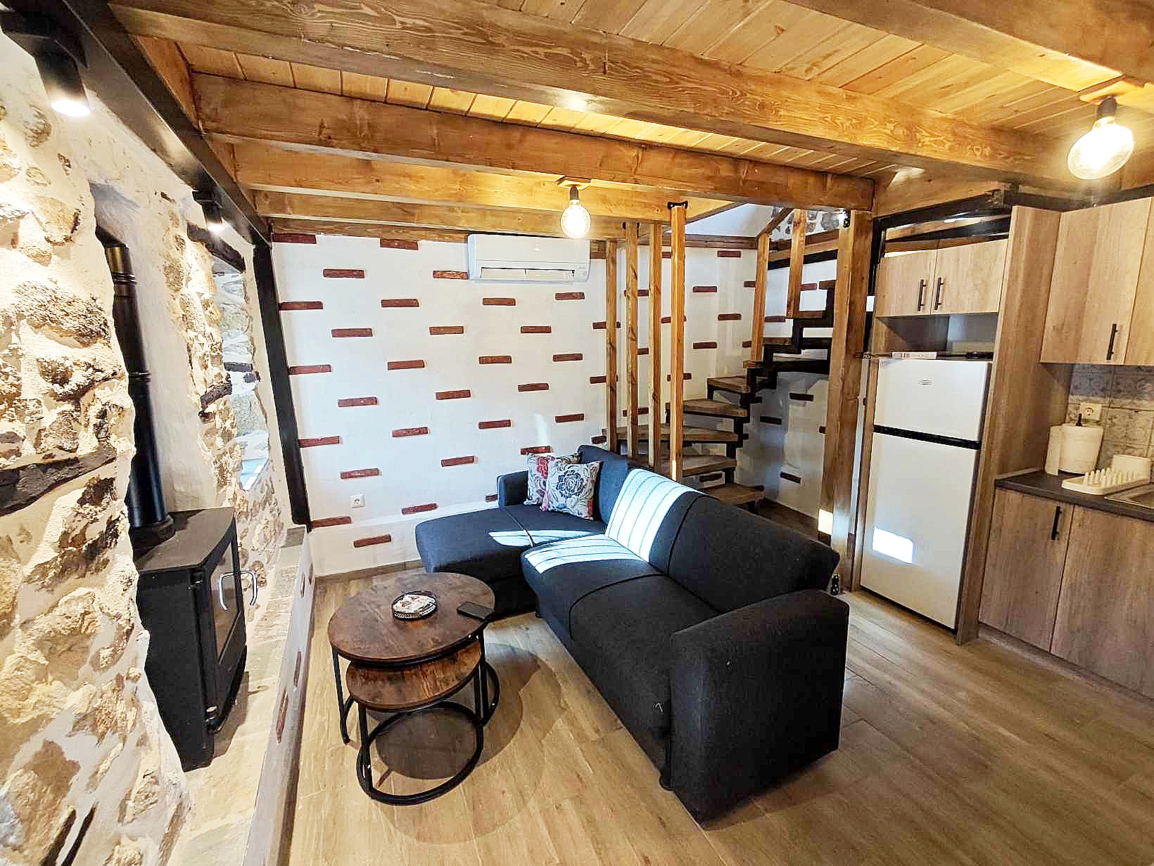 stone-guesthouse-pantazis-b23